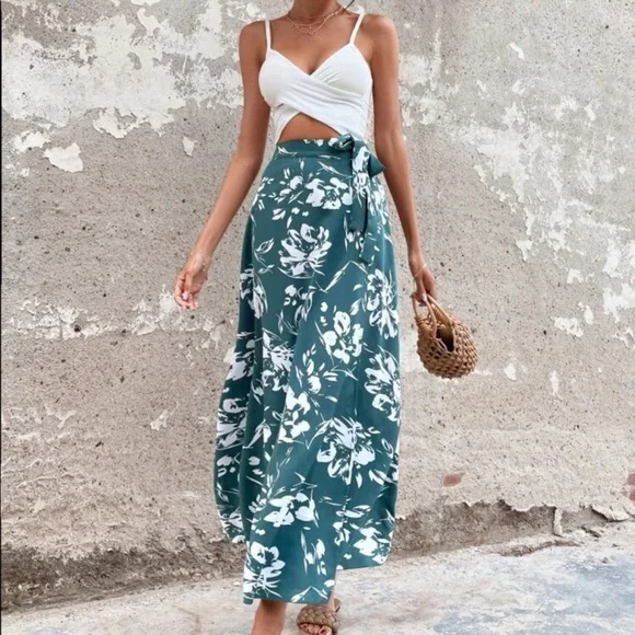 Boho Floral Print Belted Skirt - Picture 13 of 16